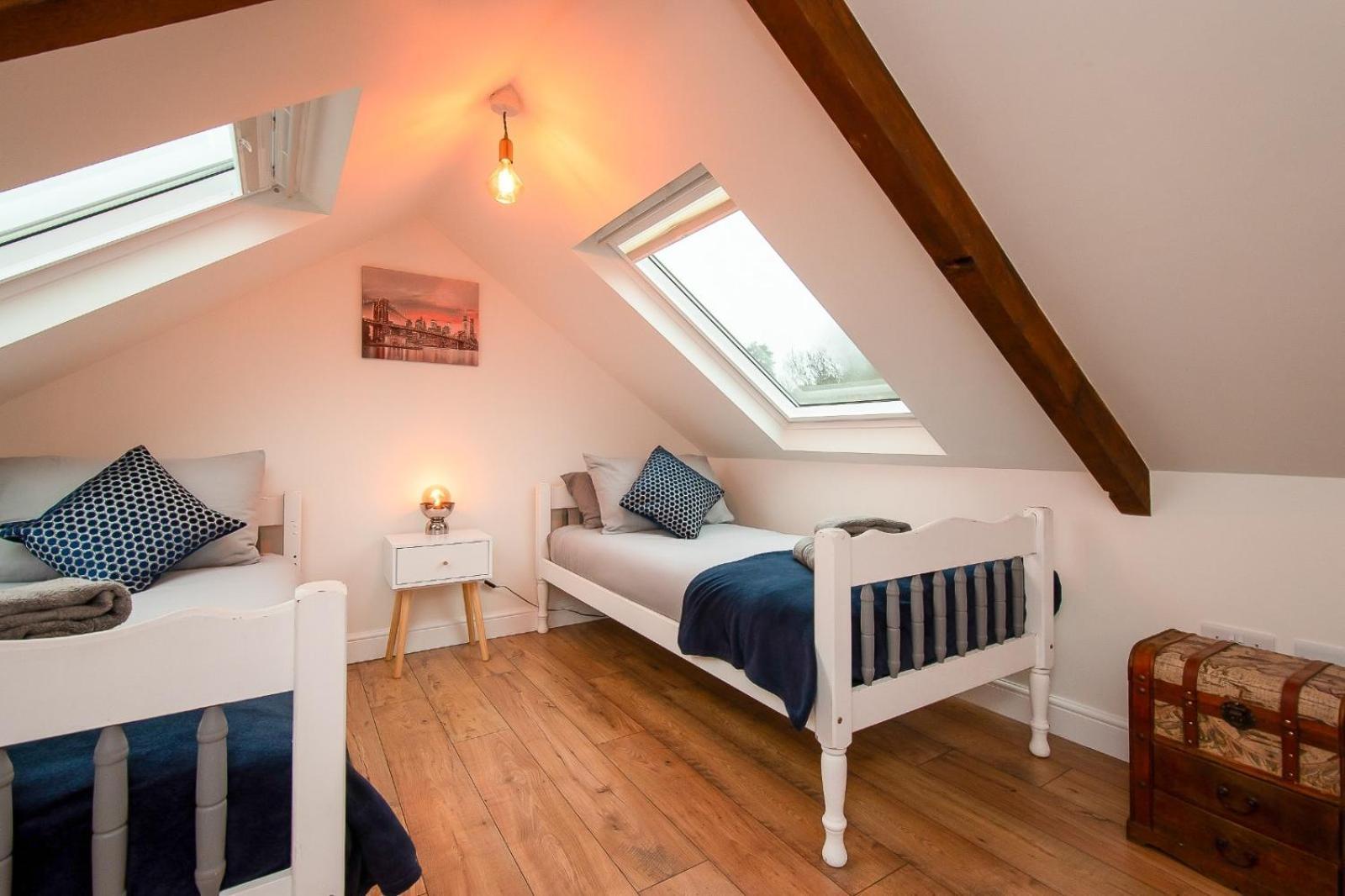 Casa One Hundred - A Beautiful 4 Bed House On The Beach Front Swansea Esterno foto
