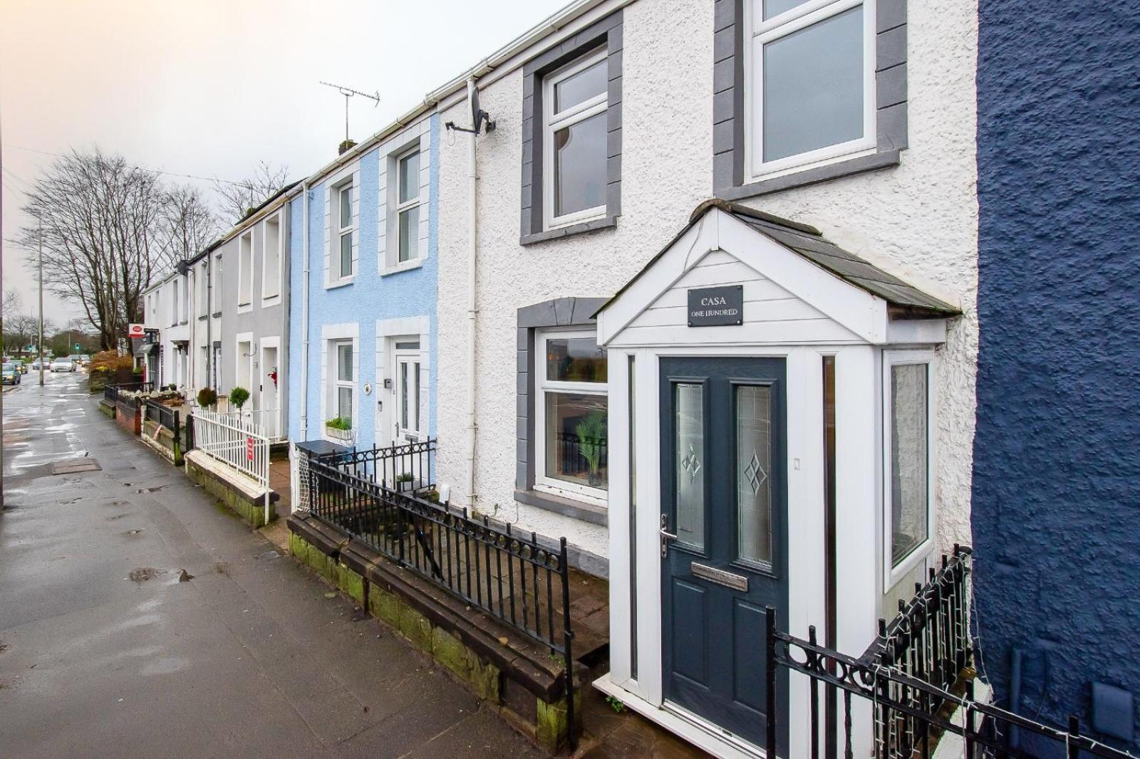 Casa One Hundred - A Beautiful 4 Bed House On The Beach Front Swansea Esterno foto