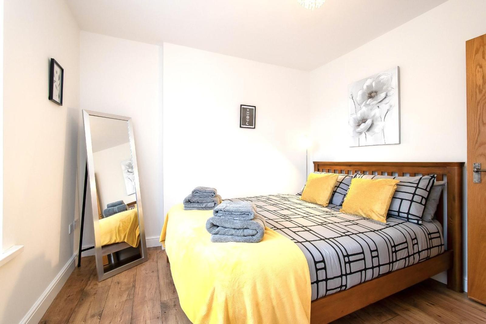 Casa One Hundred - A Beautiful 4 Bed House On The Beach Front Swansea Esterno foto